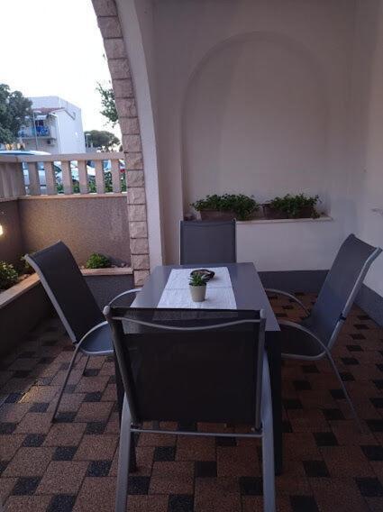 Dariana Apartma Makarska