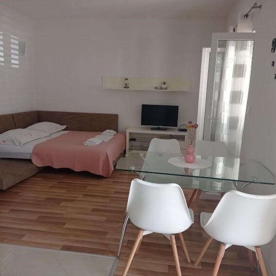 Apartment Dariana *